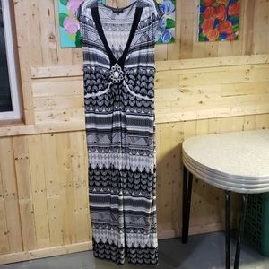 Sleeveless maxi dress